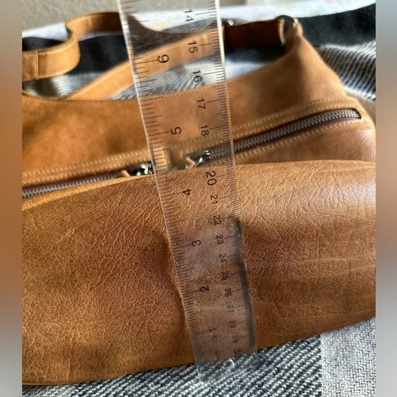 Latico Brown Leather Shoulder Bag - Picture 6 of 6